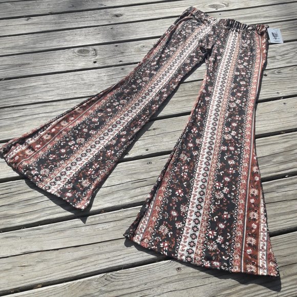 Bell Bottom Leggings Flared Leg Yoga Pants Athleisure Wear NEW with Tags - Picture 13 of 14